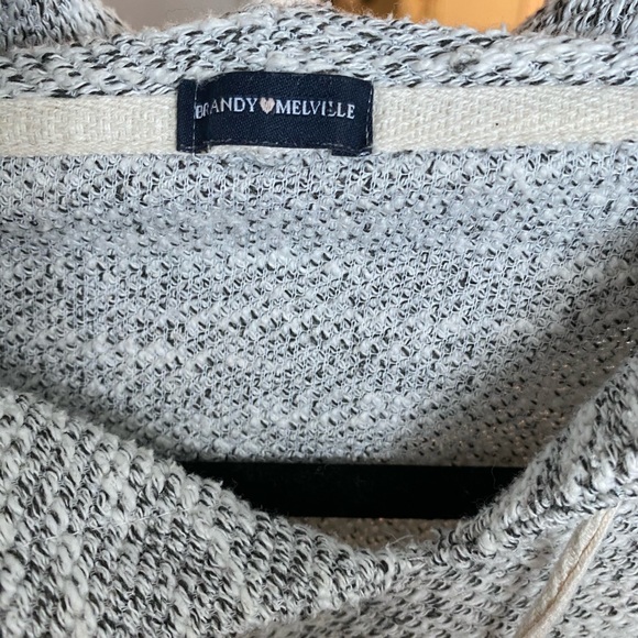 Brandy Melville Cropped Hoodie - Picture 2 of 3